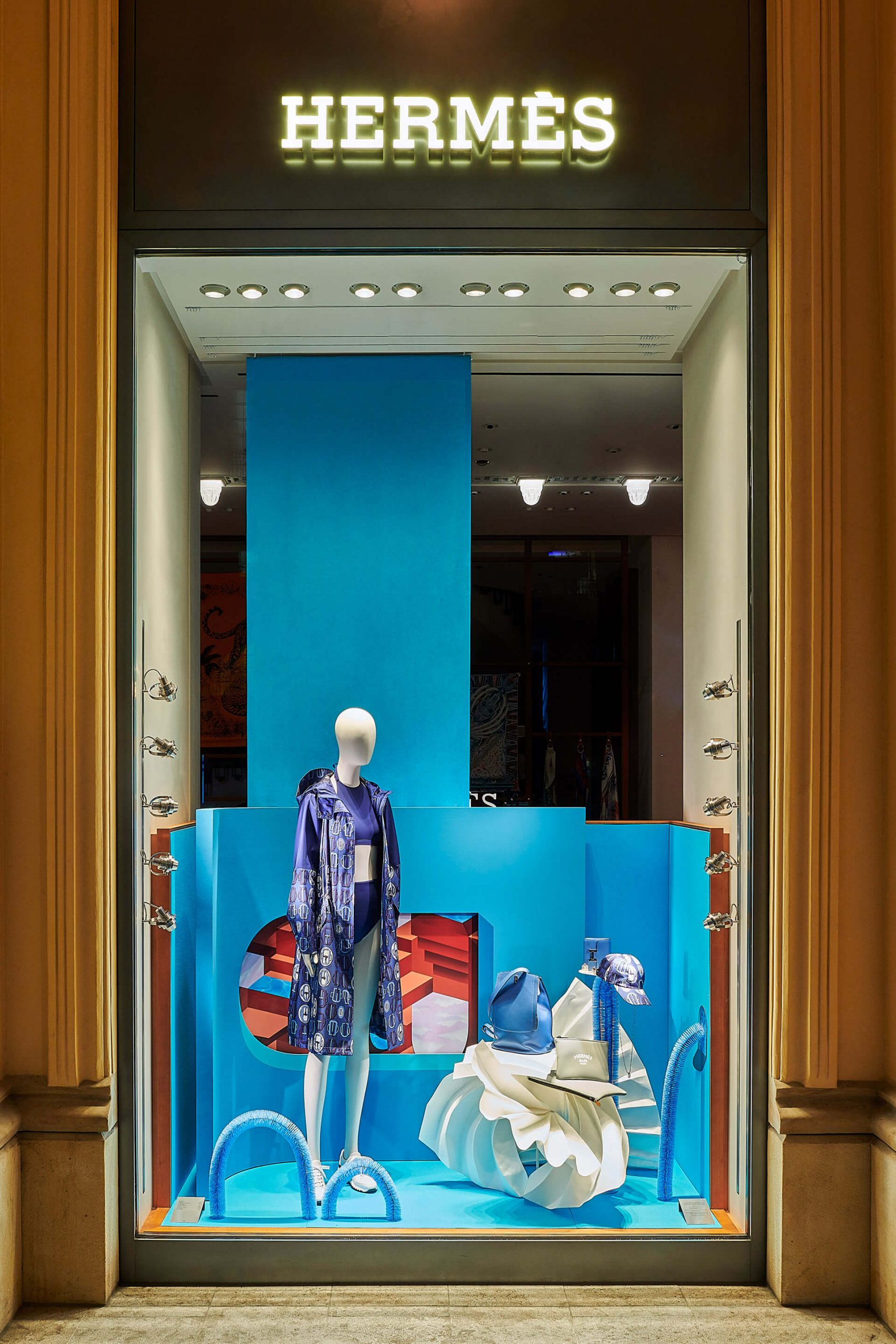 Hermès, Window Display Spring 2023 - Bel Epok