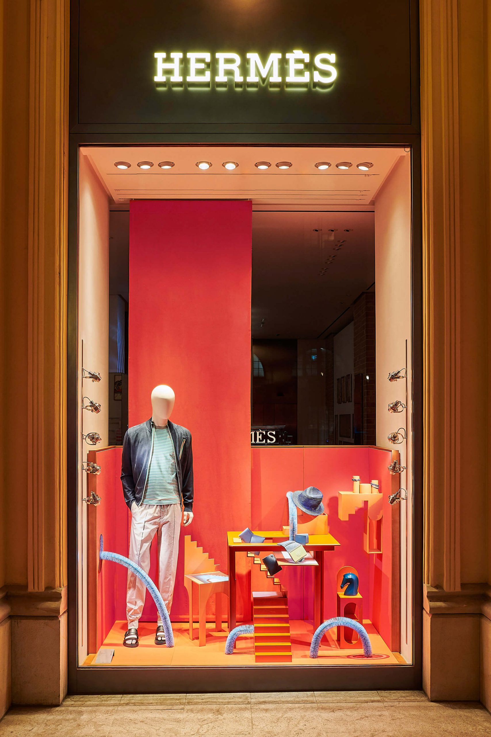 Hermès, Window Display Spring 2023 - Bel Epok